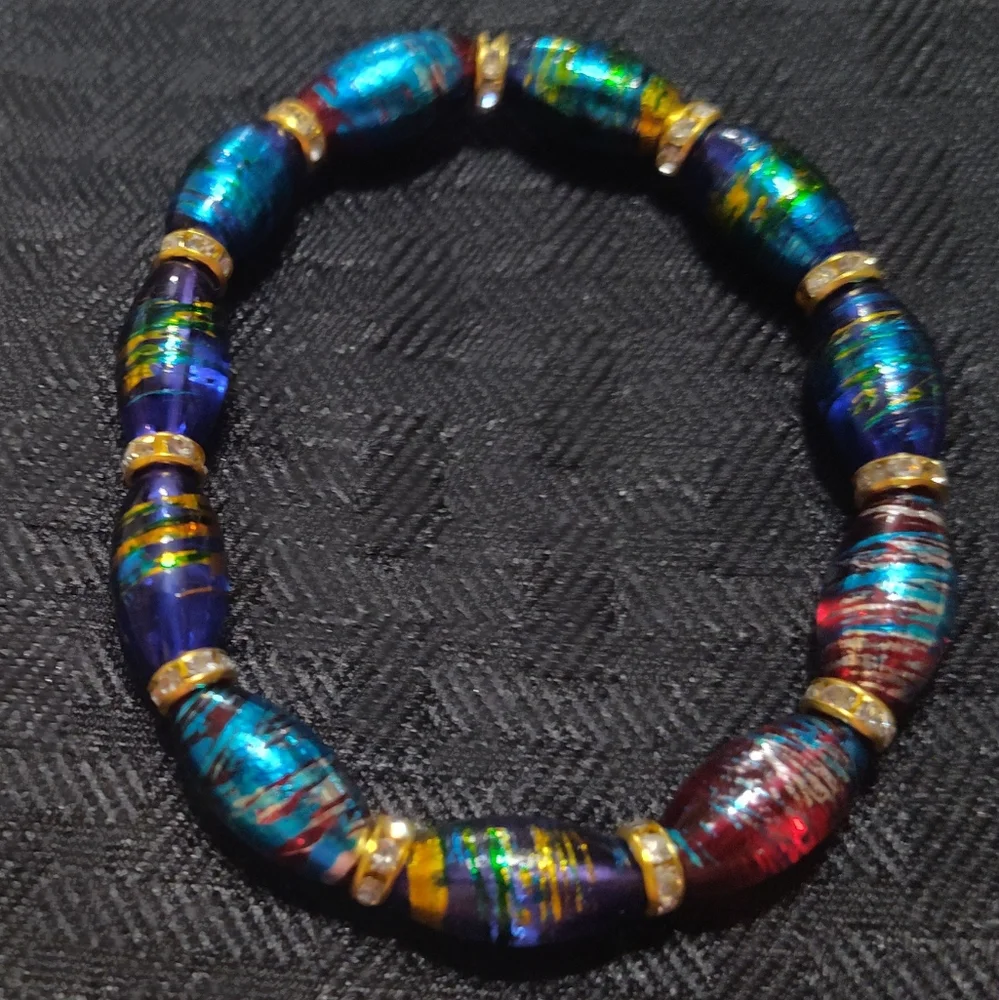 Beautiful multi colored bracelets - Picture 4 of 4